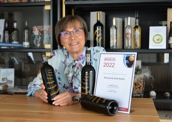 Gran medaglia d'oro all'Uvalino Uceline 2015: tra i 18 vini top del Concours Mondial de Bruxelles